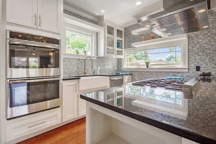 Hire kitchen refurbishment & appliances contractors in Mercer County, New Jersey. Our expert fitters do extensions, design & installation.